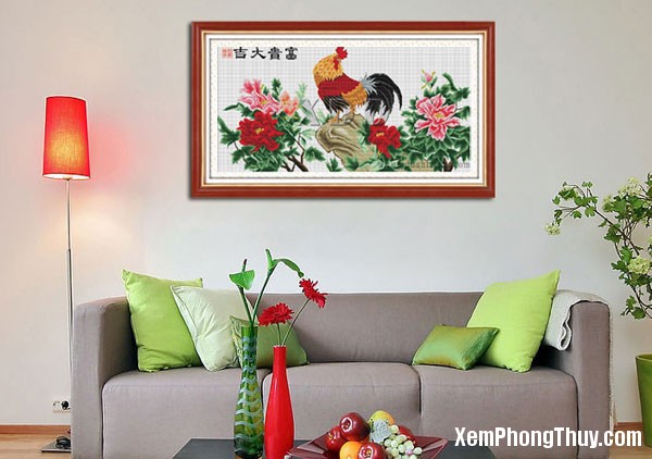 cach_treo_tranh_hop_phong_thuy_cho_nha_ban_voi_tranh_ga_trong